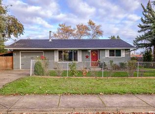 1635 Pioneer St, Philomath, OR 97370