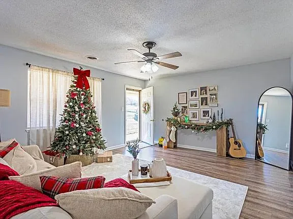 2417 Rodney Dr SE #1 — Photo 2
