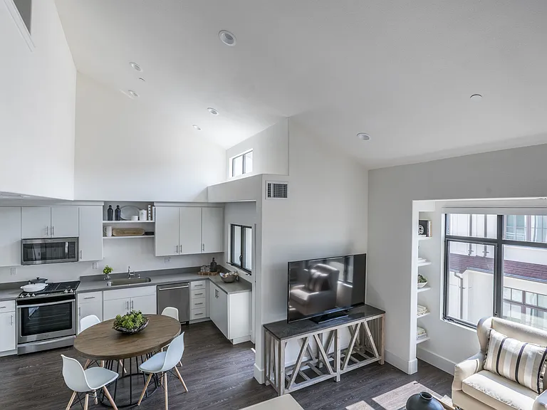 Orchard City Lofts — Photo 13