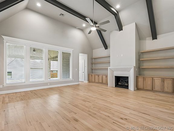 3rd image of 2803 W Union Pl