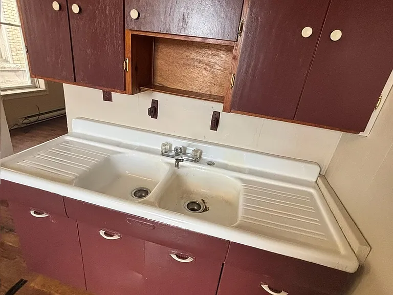 984 Jefferson Ave #8 — Photo 6