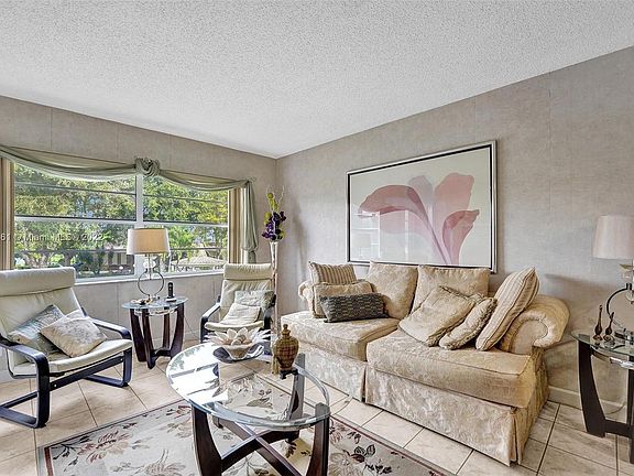 2nd image of 4701 NW 34th St APT 508