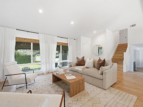 3rd image of 114 Cerro St