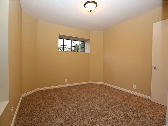4th image of 1651 S Juniper St Unit 198