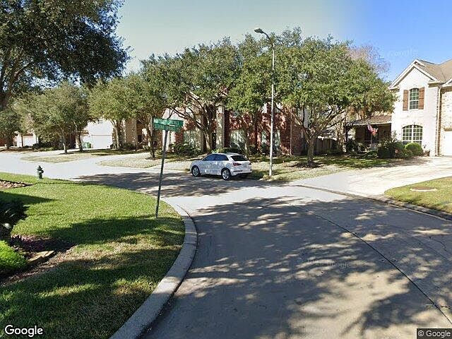 Exterior Neighborhood (street photo)