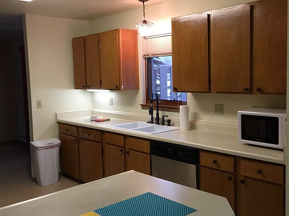 2nd image of 1135 Bainbridge Blvd
