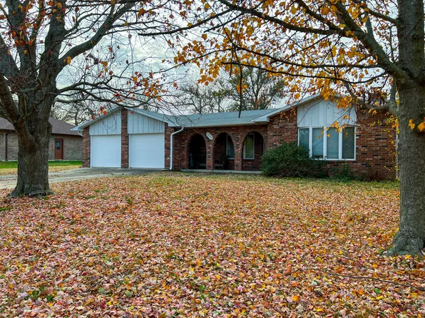 1905 S Hedgewood Drive, Bolivar, MO 65613
