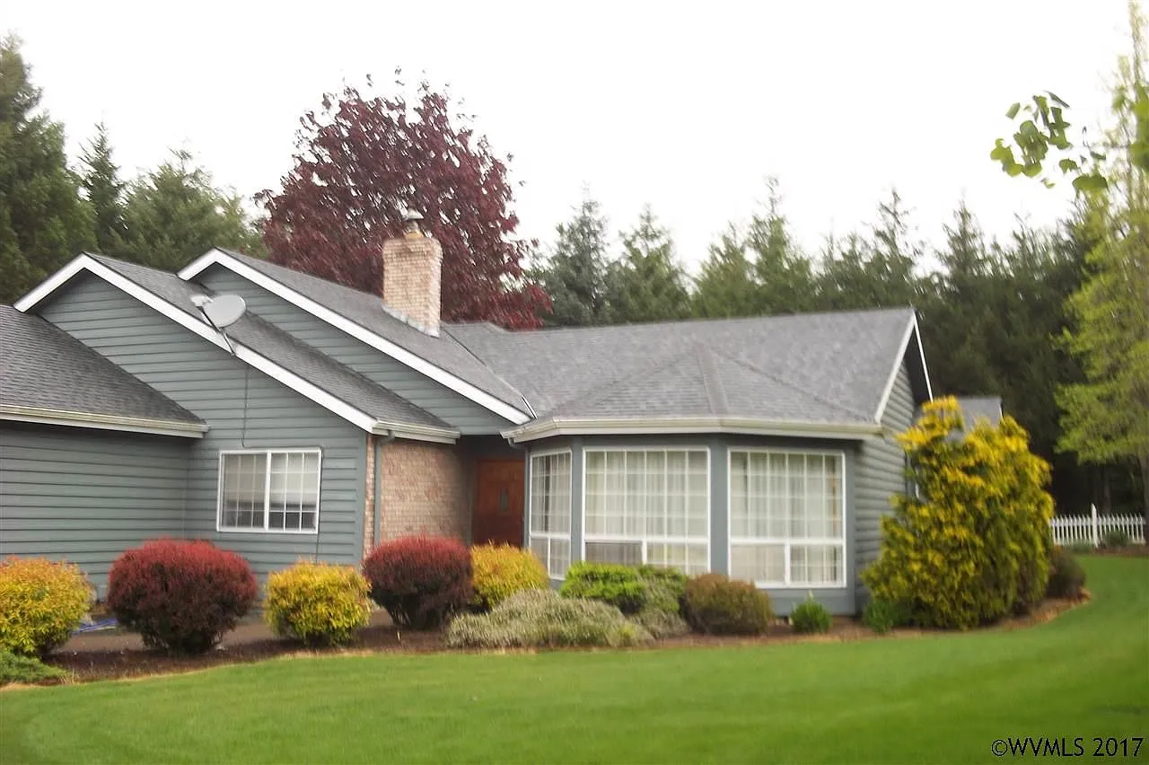 16485 Oakdale Rd photo 1
