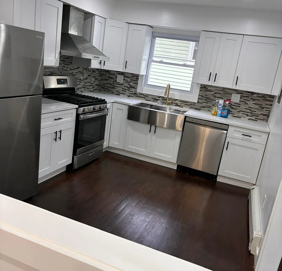 3 bed, 2600 sqft, $2,995 — Photo 1