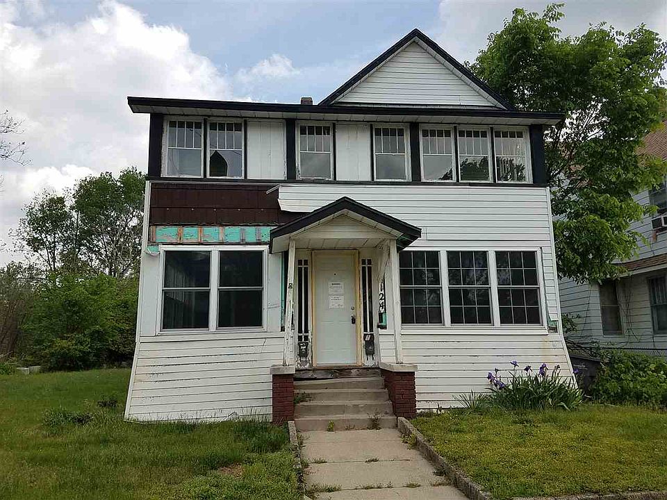 1st image of 124 W Crawford St