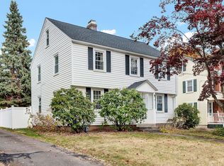 72 Meadowbrook Rd, West Hartford, CT 06107
