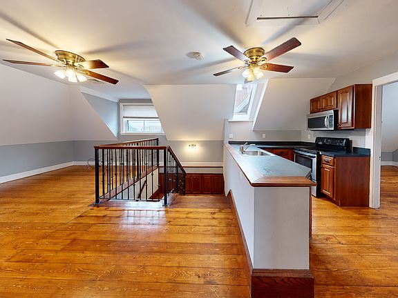 3rd image of 126 Calumet St #301