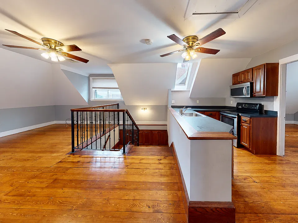 133 Calumet St #2