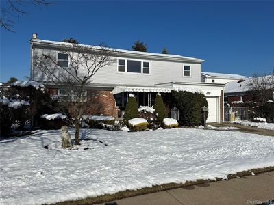 12 Westbury Avenue, Plainview, NY, 11803