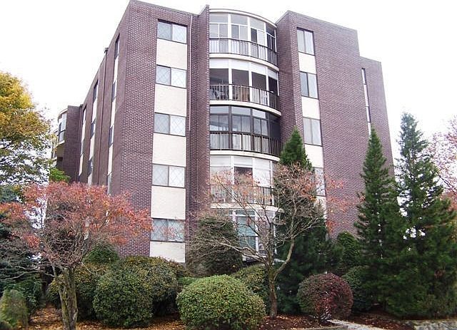 500 Willard Street