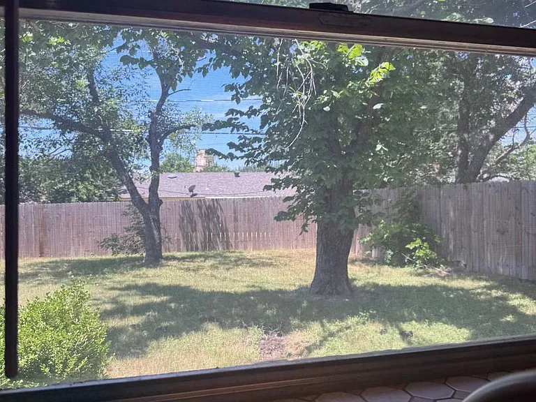 416 Pecan Dr — Photo 9