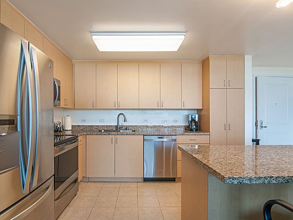 3rd image of 1080 Park Blvd Unit 1404