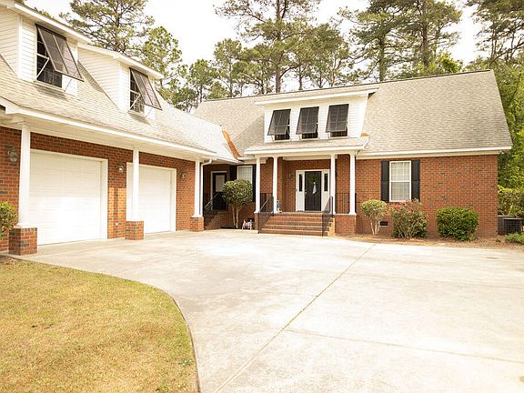 2nd image of 690 Longleaf Dr