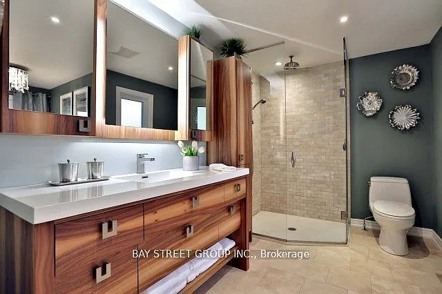 215 River Oaks Blvd E — Photo 9