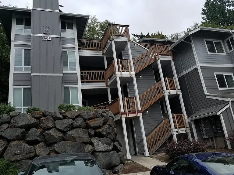 12023 NE 204th Pl — Photo 3