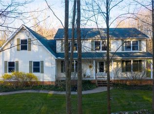 16895 Messenger Rd, Chagrin Falls, OH 44023