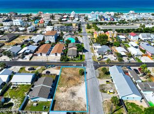 3993 Hurt St, Panama City Beach, FL 32408