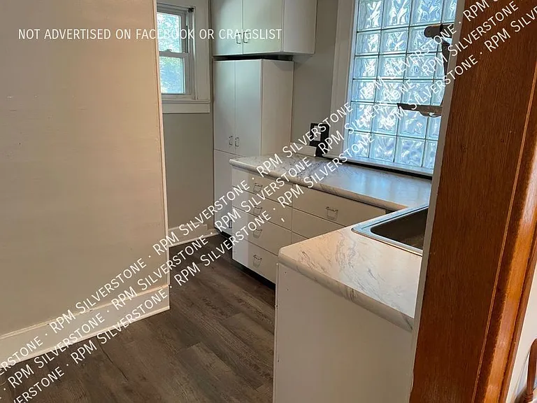 613 E 3rd St — Photo 10