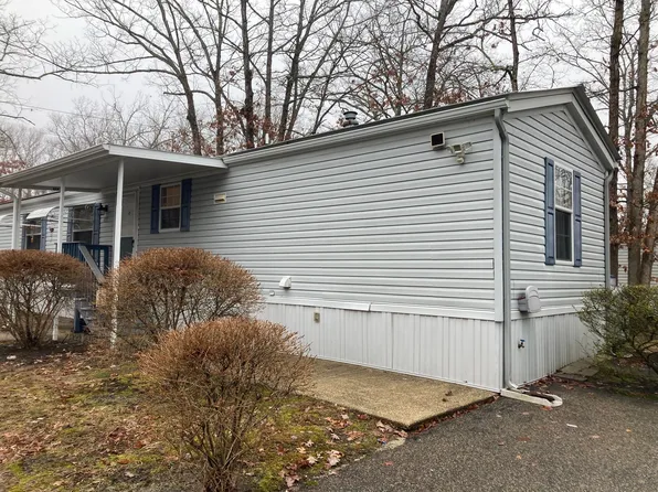 100 Cypress La 99, Barnegat, NJ 08005