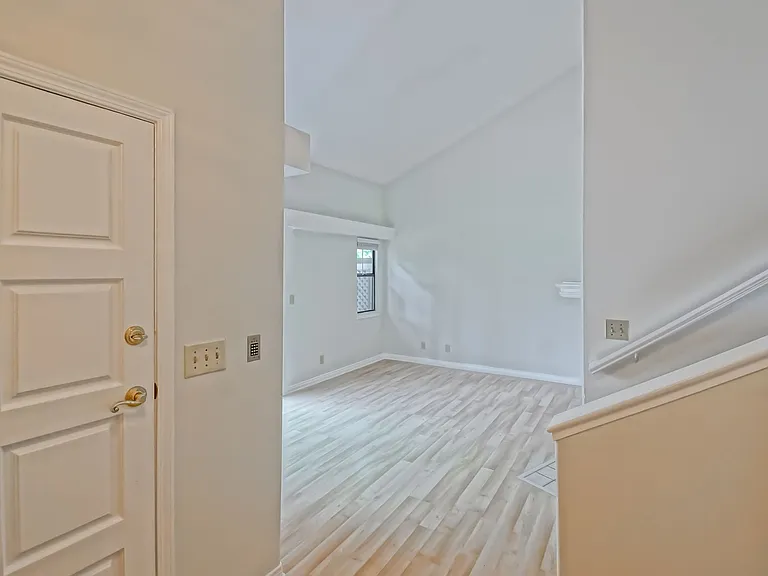 23 Coronado Ct — Photo 5