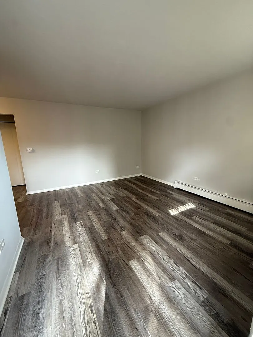 6046 West Pershing Road — Photo 4