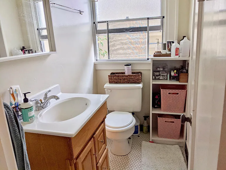 2906 Telegraph Ave — Photo 5