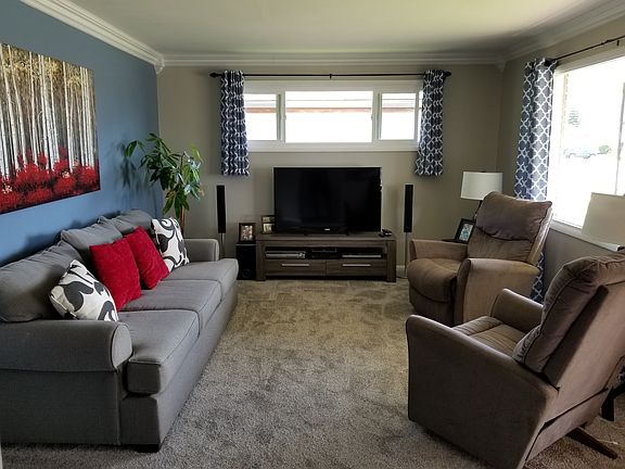 Living room, picture #2