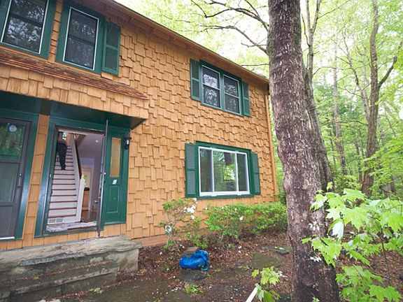 2nd image of 510 Vineyard Rd #B