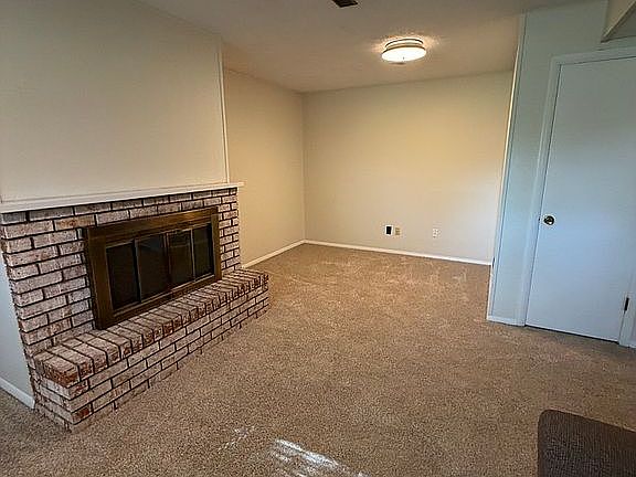 5th image of 1701 King Dr APT A