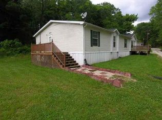 3853 Grapevine Rd, Huntington, WV 25701