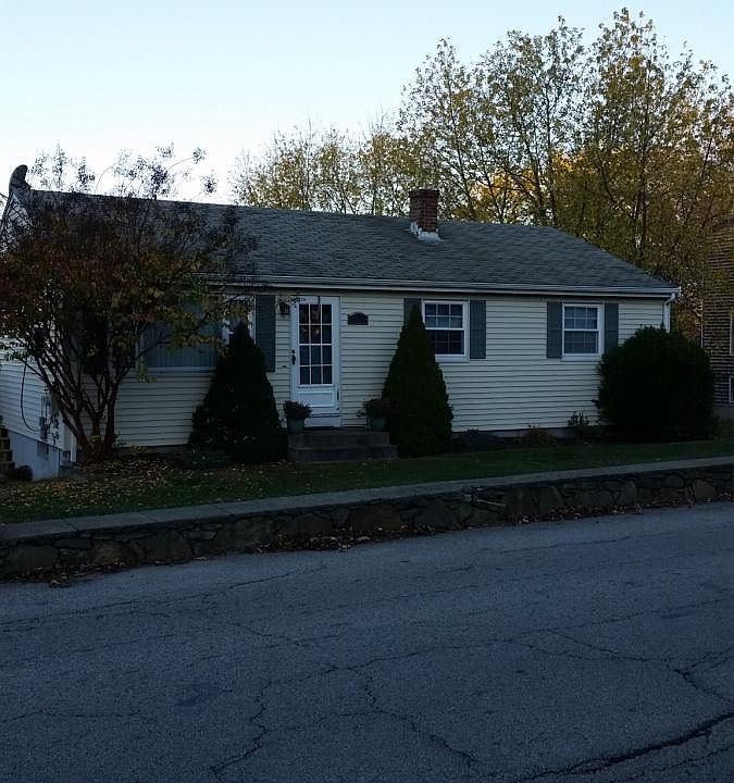 1st image of 81 Sherry Ave