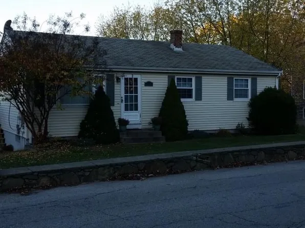 81 Sherry Ave, Bristol, RI 02809