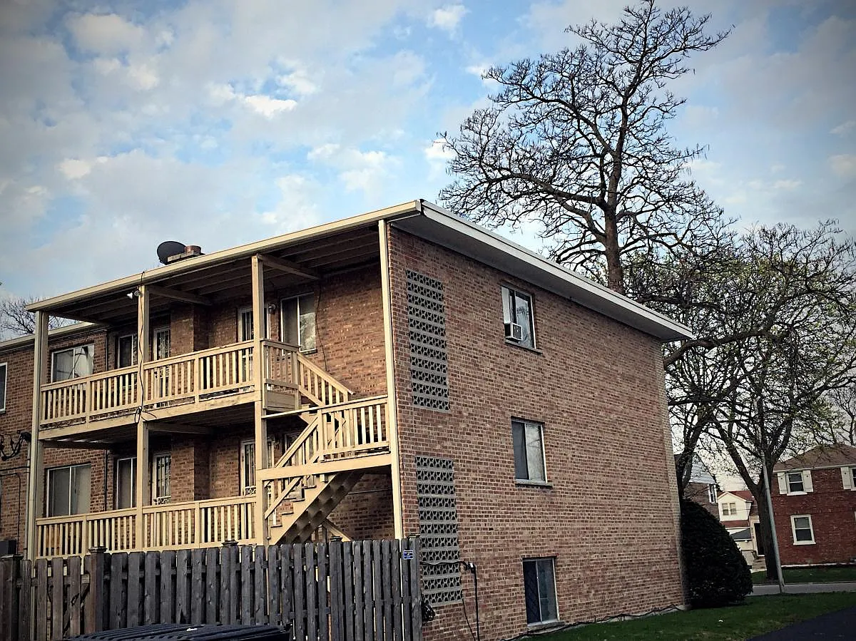 Building Photo - 2027 S 17th Ave #5