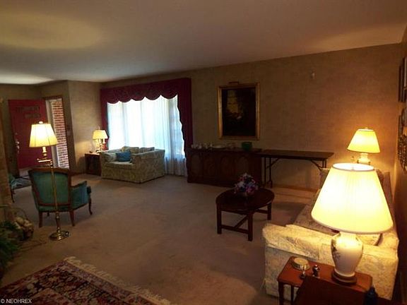 4th image of 3560 Glen Allen Dr