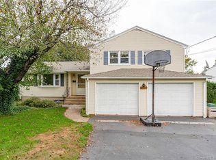 30 Osage Rd, West Hartford, CT 06117