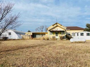14912 W Hubbard Rd, Blackwell, OK 74631