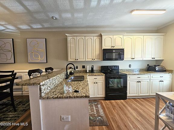 5th image of 1413 Leigh Ct