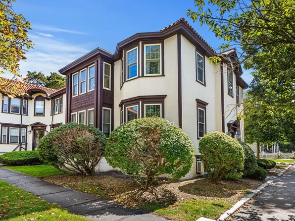 102 Main St APT T, Andover, MA 01810