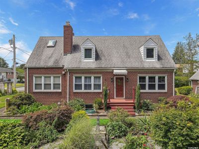 33 Oregon Street, Deer Park, NY, 11729