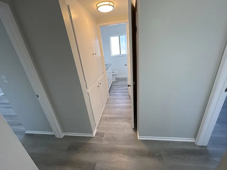 616 North Sweetzer Avenue — Photo 53