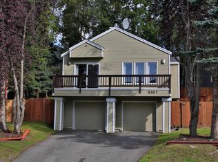 9307 Hall Cir, Eagle River, AK 99577