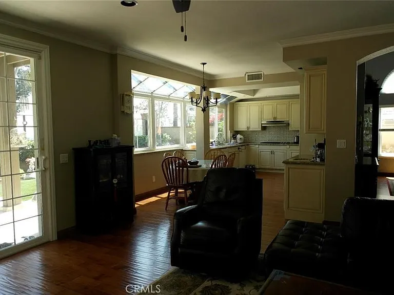 1854 Brooke Ln — Photo 10