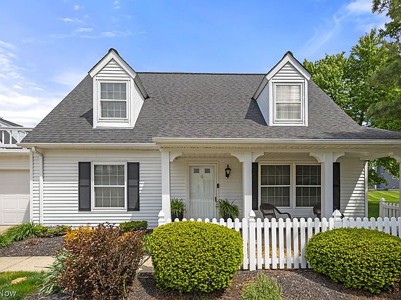 2nd image of 30603 Cambridge Cir