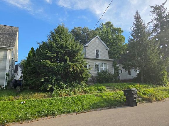 3rd image of 303 Union St