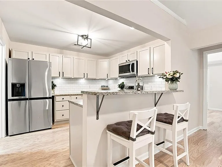 5527 Bridge Pointe Dr — Photo 10